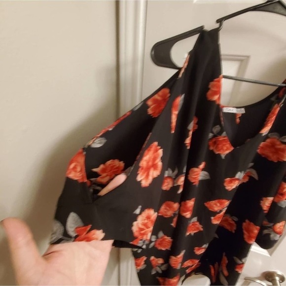 DEX red roses‎ floral cold shoulder tunic plus size 2X NEW!!!! - Picture 3 of 10